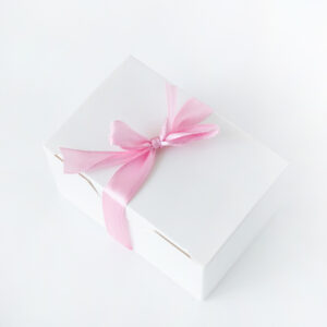 Pudełko z 3 makaronikami